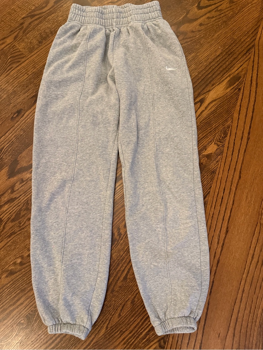 Nike Women’s Gray Fleece Sweatpants XS